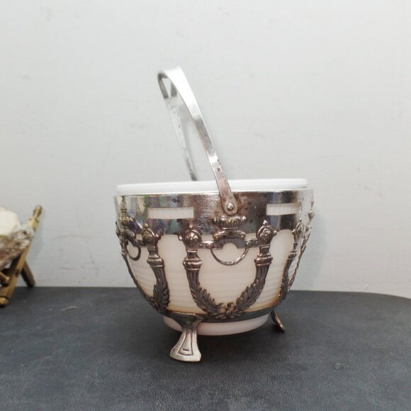 Vintage Bon Bon Dish Condiment Basket - Picture 3 of 15
